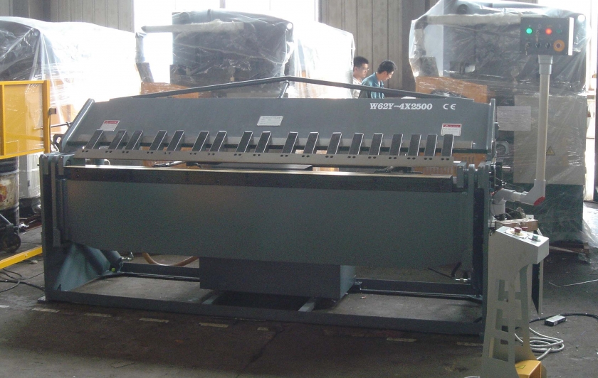 Hydraulic Folding Machine 3